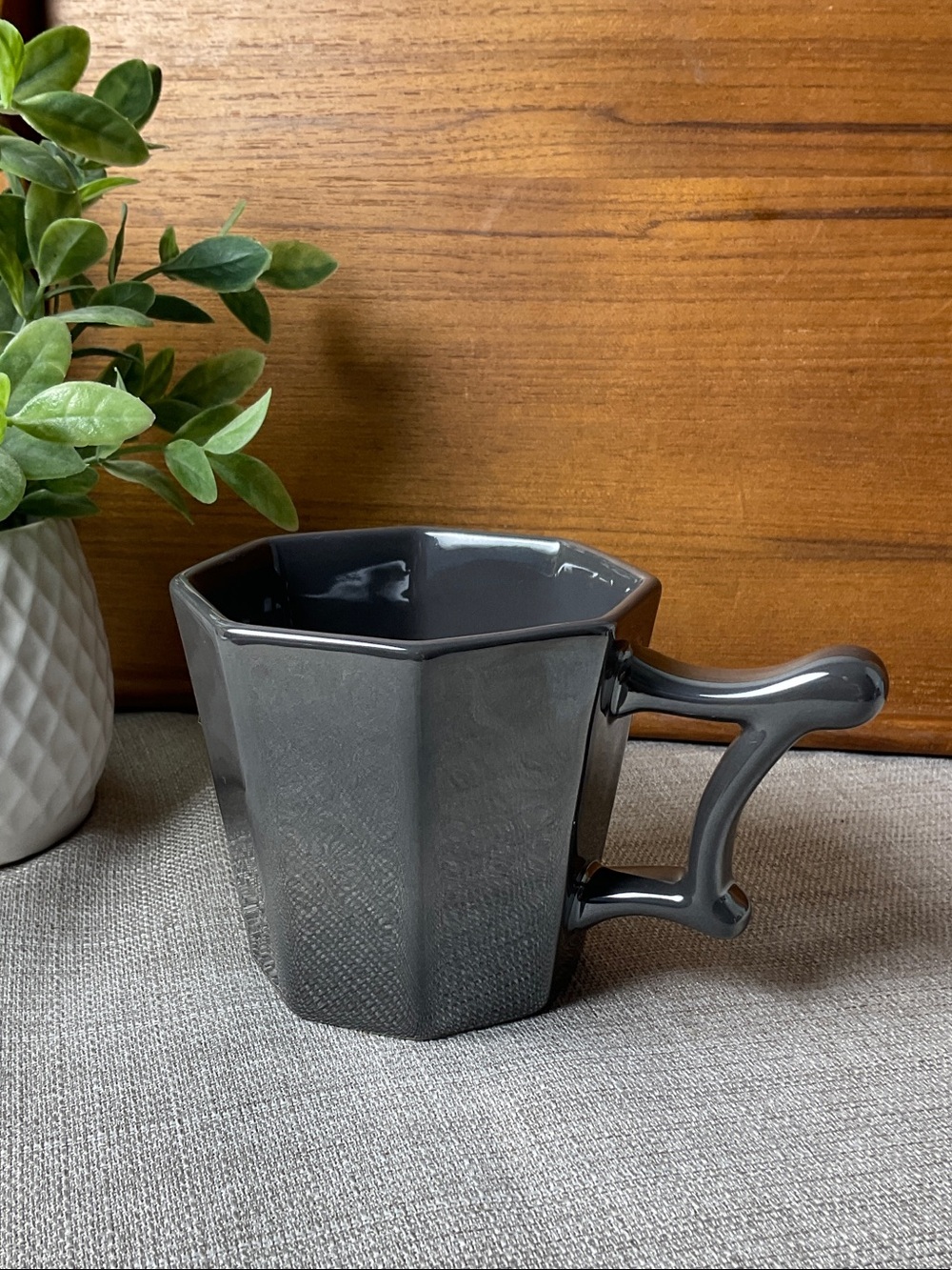 Starbucks 2013 metallic Gray Faceted Coffee Mug 14 oz Geometric Handle